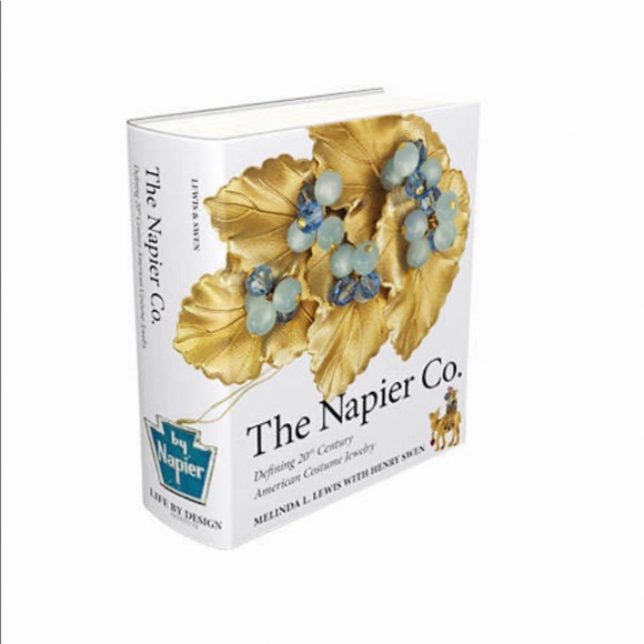 Vintage NAPIER BABY ELEPHANT Brooch ~ BOOK PIECE ✨ - Picture 7 of 8